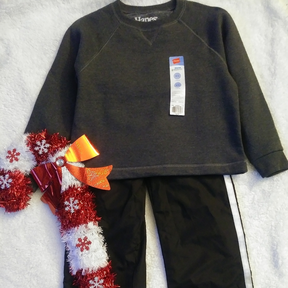 NWT Girls Winter Outfit Size XS 4-5